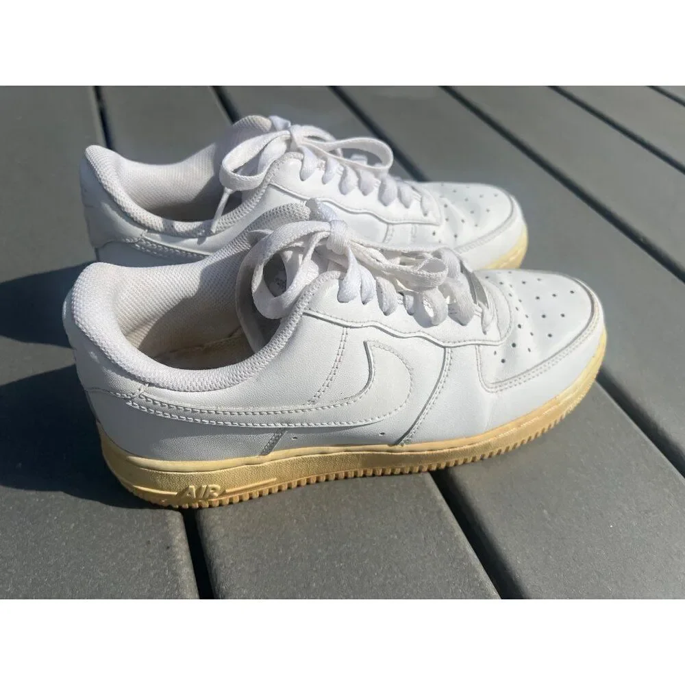 Nike Air Force One Men  Low White Sneakers Size 8.5